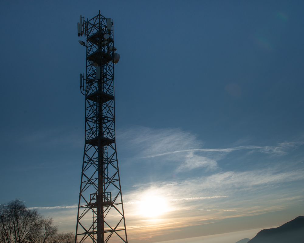 Localización GPS por cobertura terrestre VS Localización GPS vía satélite - Domodis